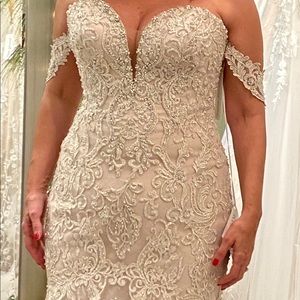 Essence of Australia Bridal gown